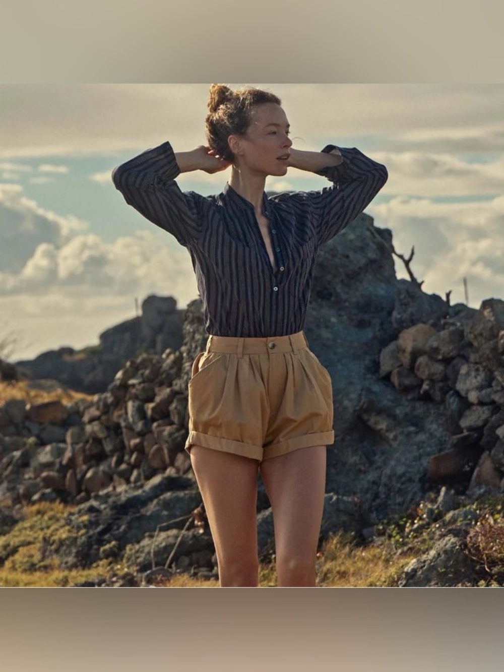 Doen Paige High-Waist Pleated Cotton Shorts in Fieldstone